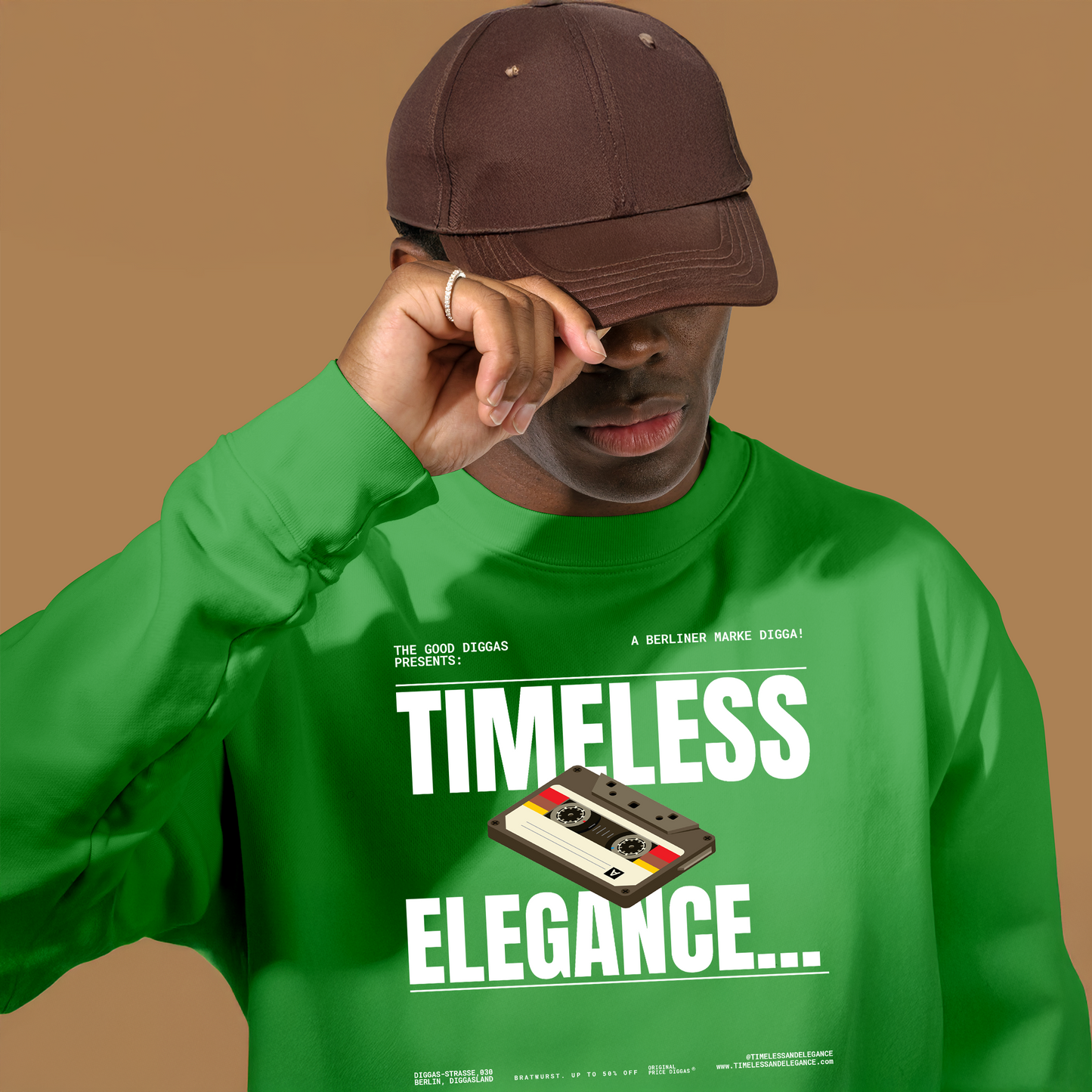 Timeless Retro Front Sweatshirt (White)