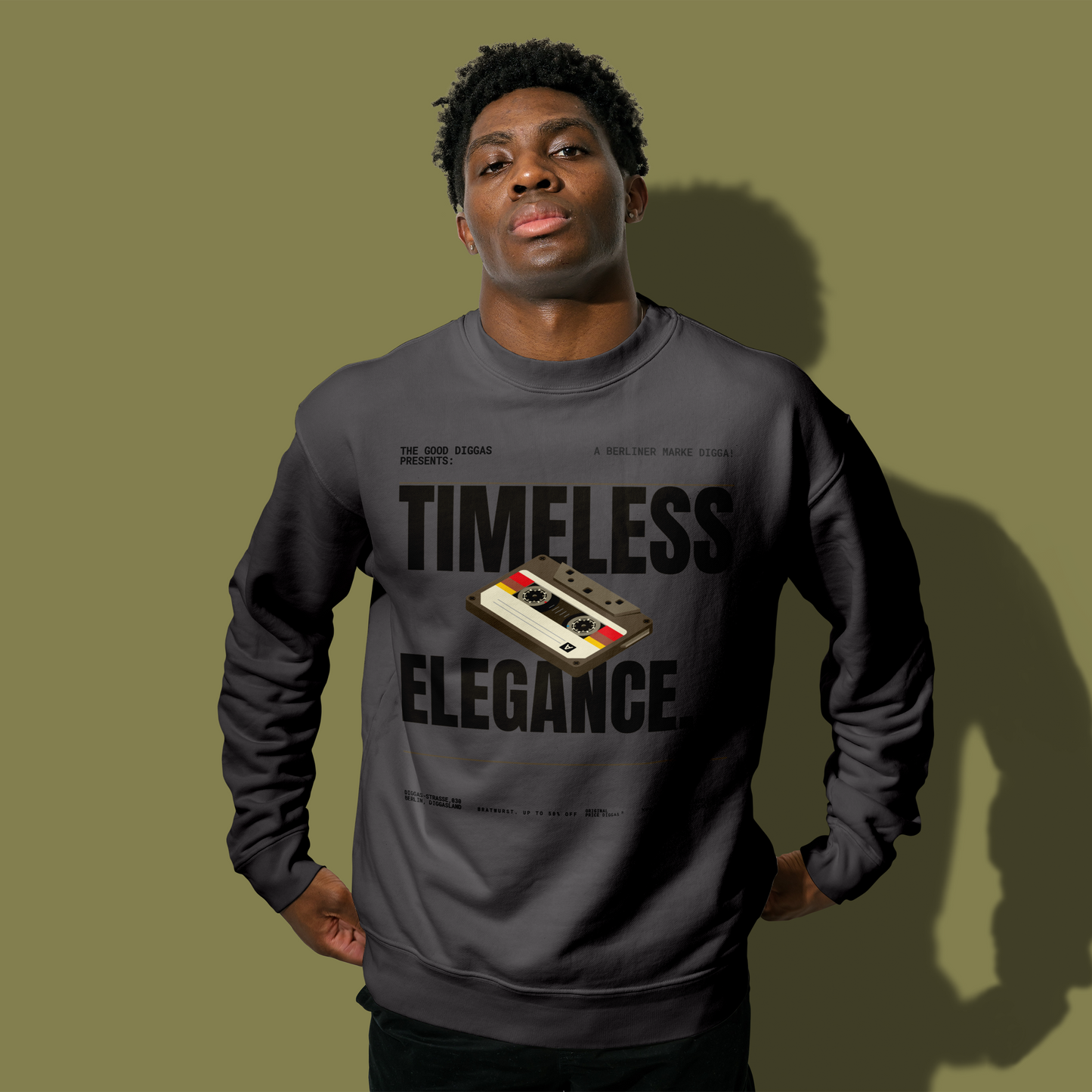 Timeless Retro Front Sweatshirt (Black)