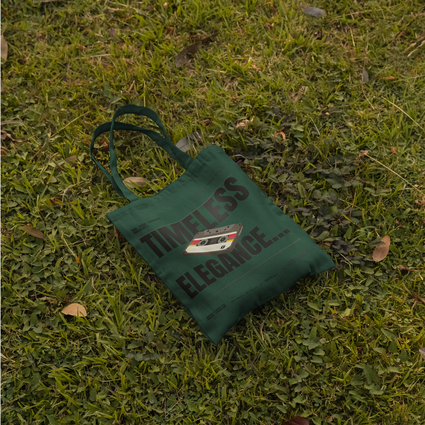 Timeless Retro Tote – Black