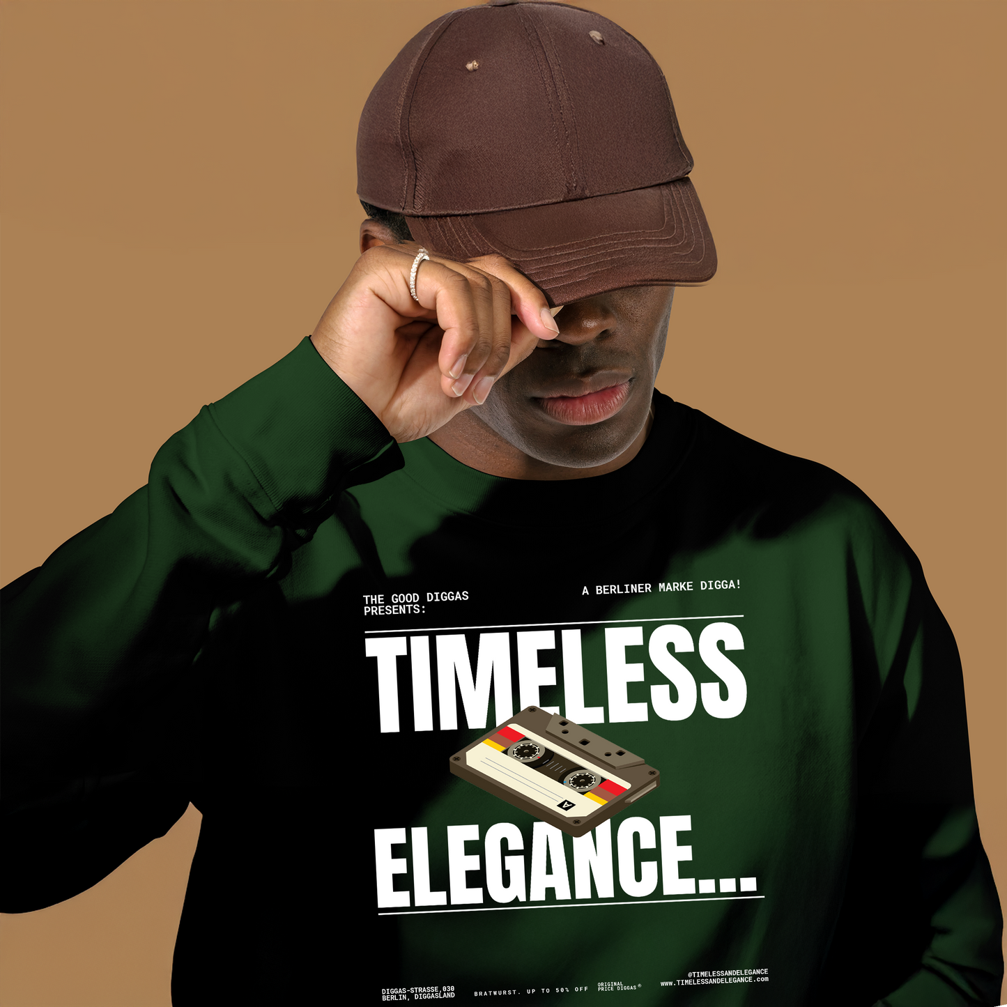 Timeless Retro Front Sweatshirt (White)