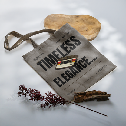 Timeless Retro Tote – Black