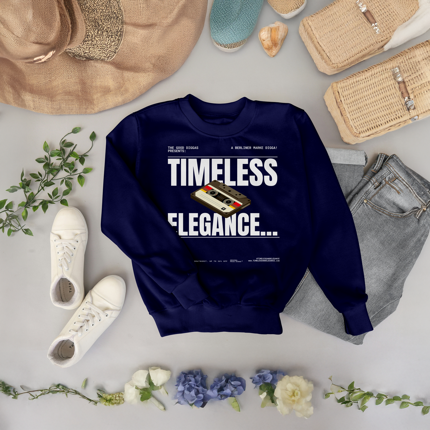 Timeless Retro Front Sweatshirt (White)