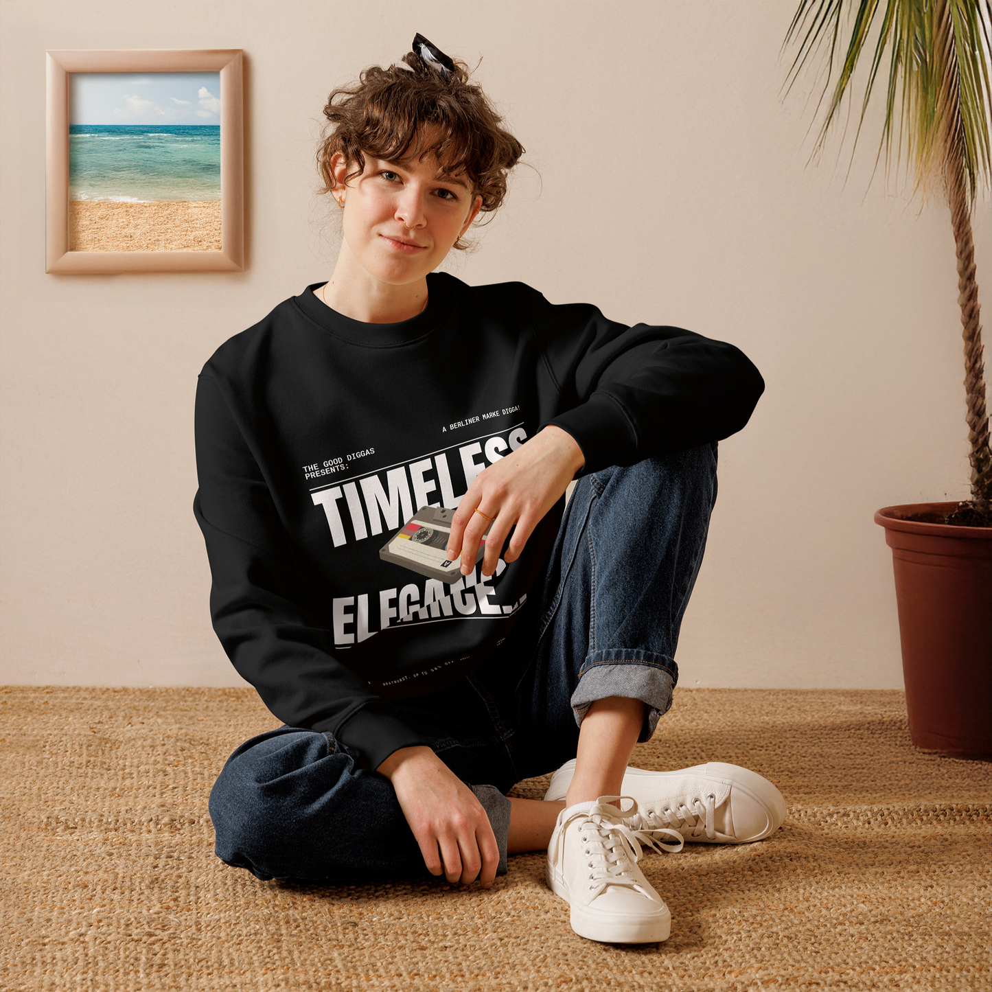 Timeless Retro Front Sweatshirt (White)